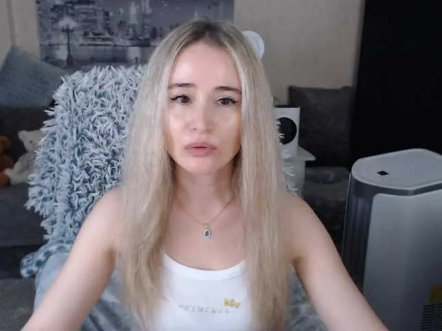 Live sex webcam photo for xyliganka777 #274203212