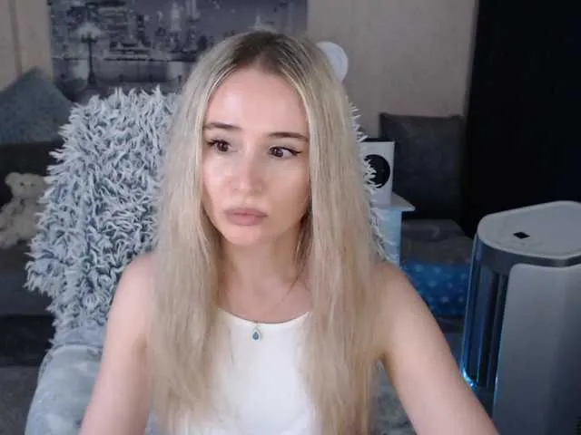 Live sex webcam photo for xyliganka777 #274214714