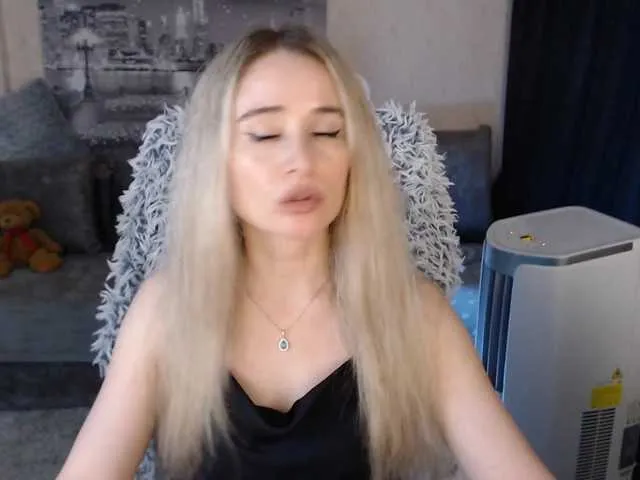 Live sex webcam photo for xyliganka777 #274427055