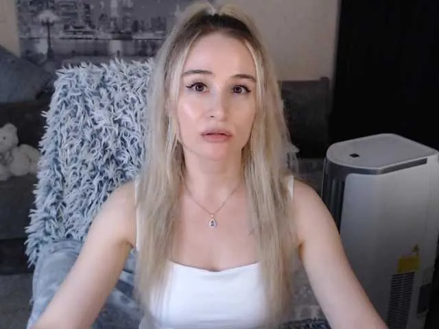 Live sex webcam photo for xyliganka777 #274437429