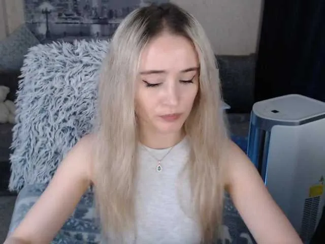 Live sex webcam photo for xyliganka777 #274569789