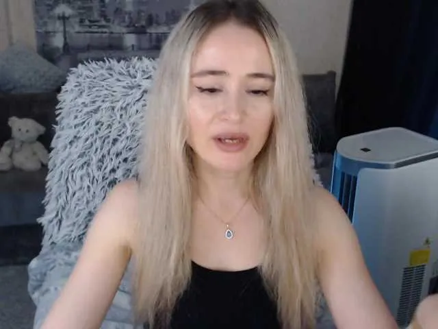 Live sex webcam photo for xyliganka777 #274580335