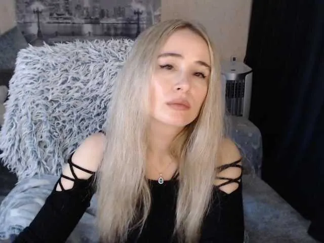 Live sex webcam photo for xyliganka777 #274652703