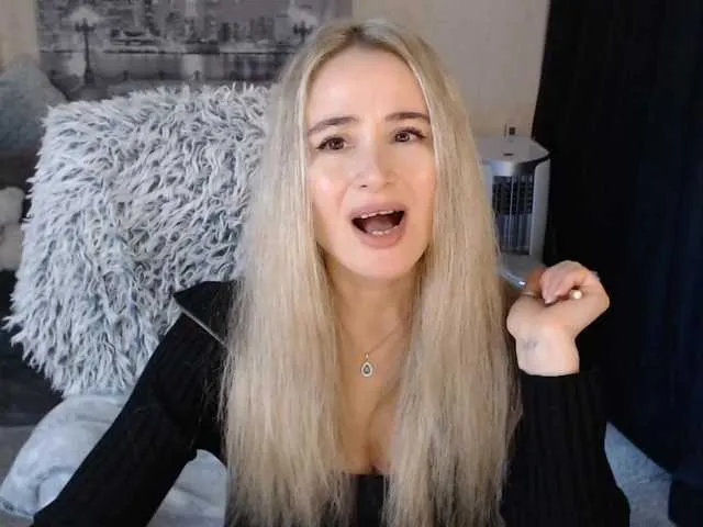 Live sex webcam photo for xyliganka777 #274661248