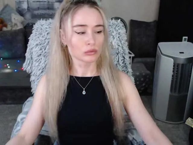 Live sex webcam photo for xyliganka777 #275470660