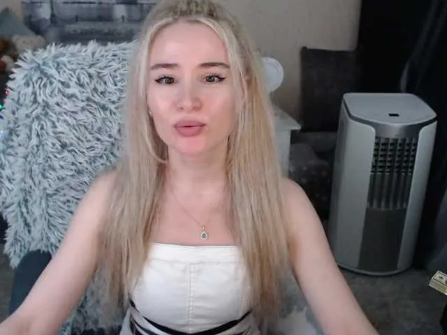 Live sex webcam photo for xyliganka777 #275557056