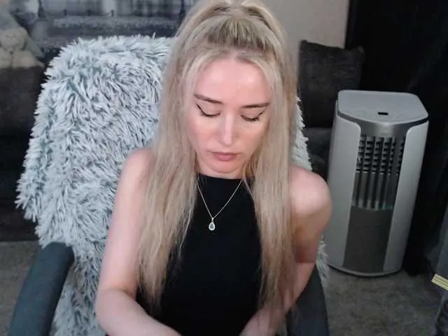 Live sex webcam photo for xyliganka777 #275673013