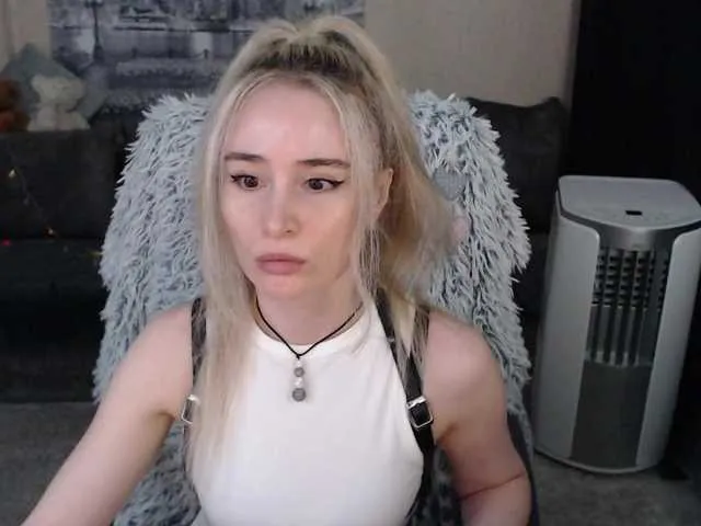 Live sex webcam photo for xyliganka777 #275752022