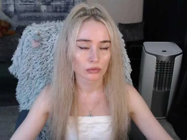 Live sex webcam photo for xyliganka777 #276126881