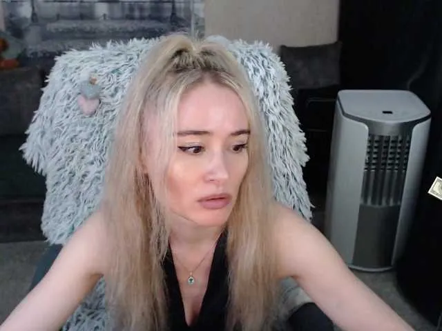 Live sex webcam photo for xyliganka777 #276148370