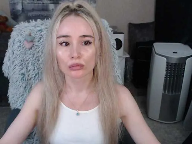 Live sex webcam photo for xyliganka777 #276173945