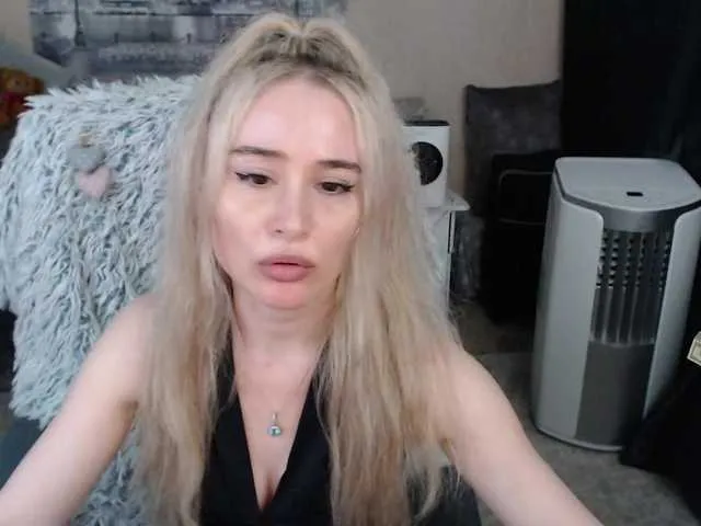 Live sex webcam photo for xyliganka777 #276189013