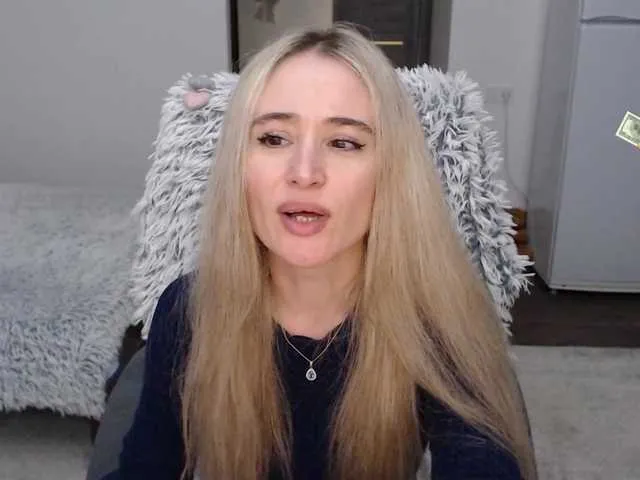 Live sex webcam photo for xyliganka777 #276323583