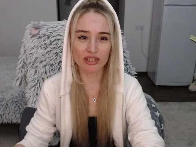 Live sex webcam photo for xyliganka777 #276338661