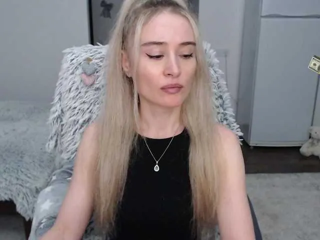 Live sex webcam photo for xyliganka777 #276351389