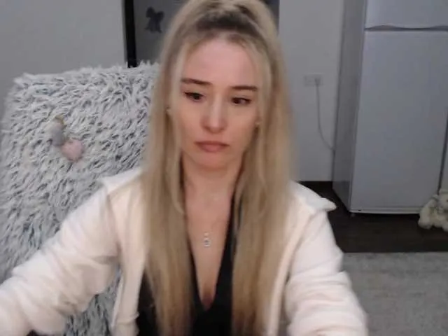 Live sex webcam photo for xyliganka777 #276388256