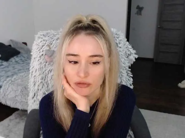 Live sex webcam photo for xyliganka777 #276421565