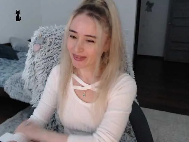 Live sex webcam photo for xyliganka777 #276493544