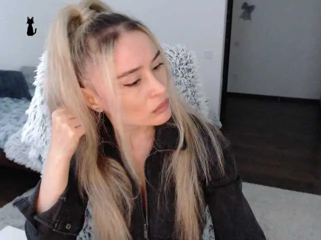 Live sex webcam photo for xyliganka777 #276519170