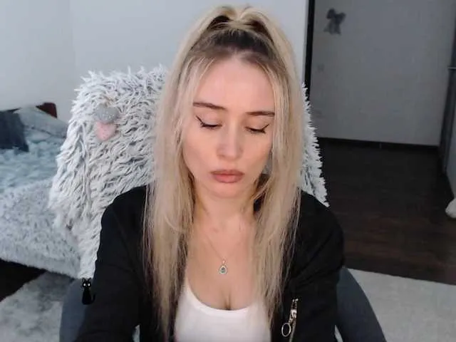 Live sex webcam photo for xyliganka777 #276590424