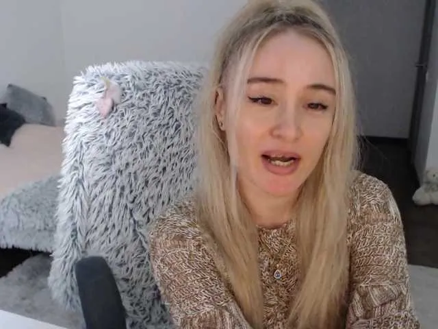 Live sex webcam photo for xyliganka777 #276624307