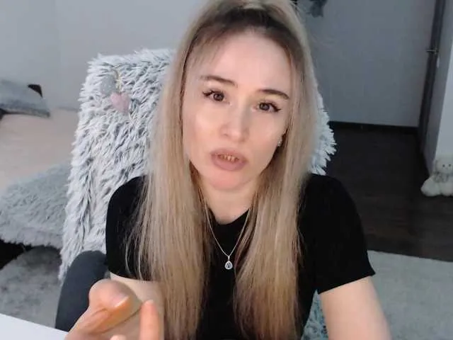 Live sex webcam photo for xyliganka777 #276672387