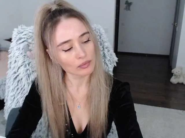 Live sex webcam photo for xyliganka777 #276729222