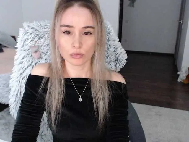 Live sex webcam photo for xyliganka777 #276763811