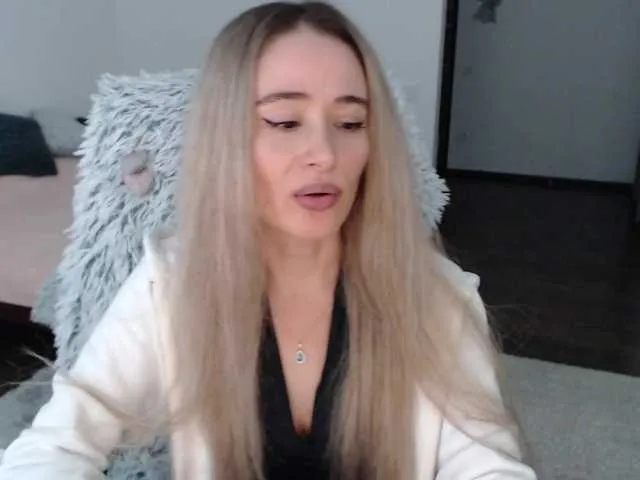 Live sex webcam photo for xyliganka777 #276771354