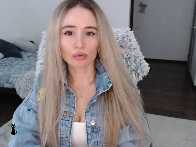 Live sex webcam photo for xyliganka777 #276828545