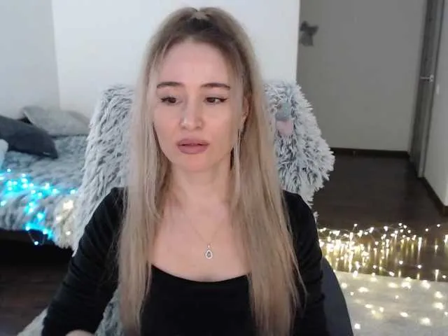 Live sex webcam photo for xyliganka777 #276876167