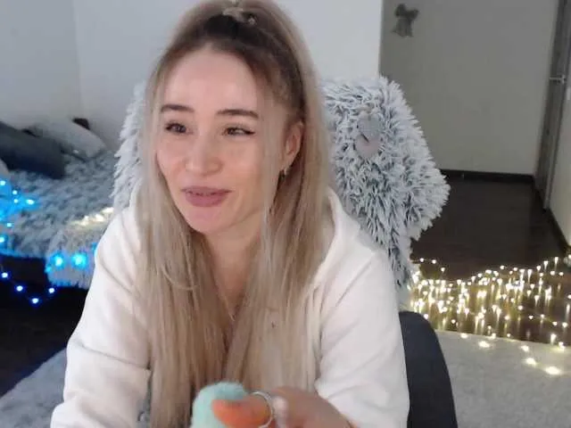 Live sex webcam photo for xyliganka777 #276883185