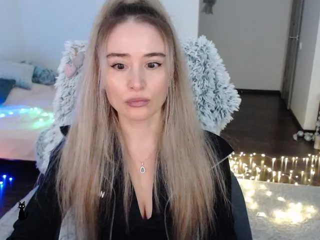 Live sex webcam photo for xyliganka777 #276925656