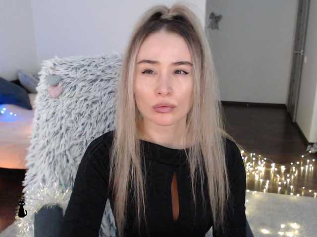 Live sex webcam photo for xyliganka777 #276938236