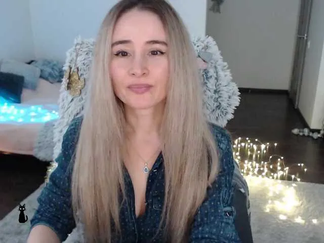 Live sex webcam photo for xyliganka777 #276965671