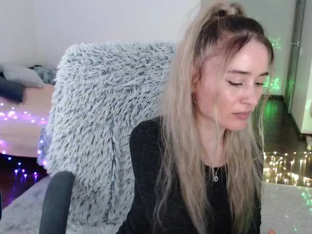 Live sex webcam photo for xyliganka777 #277050700