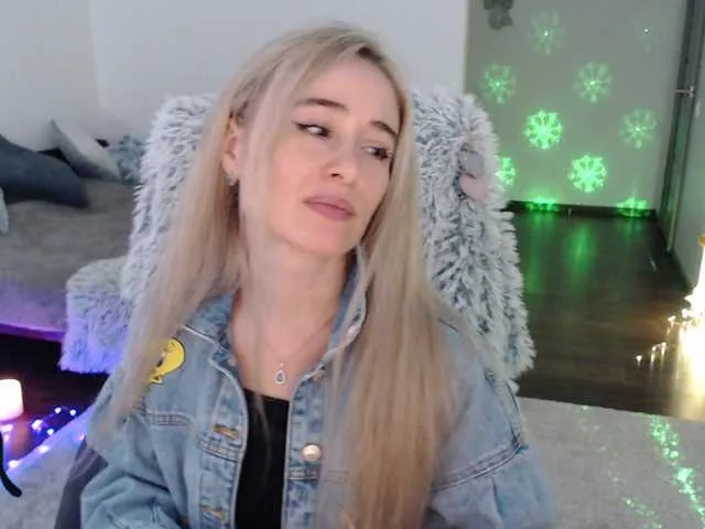 Live sex webcam photo for xyliganka777 #277183946