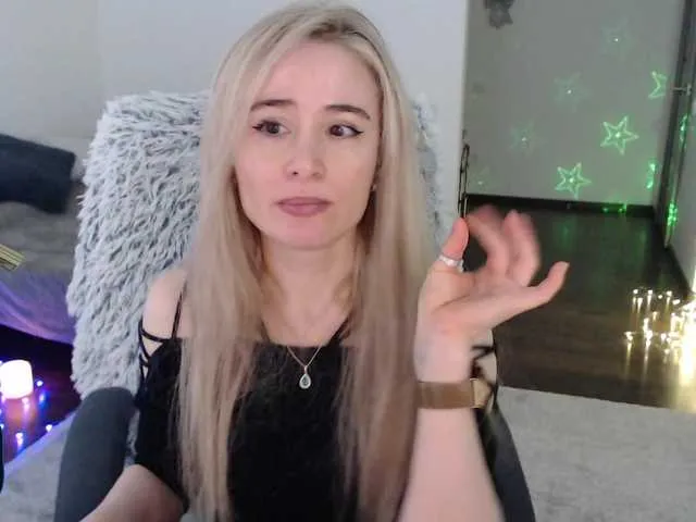 Live sex webcam photo for xyliganka777 #277204252