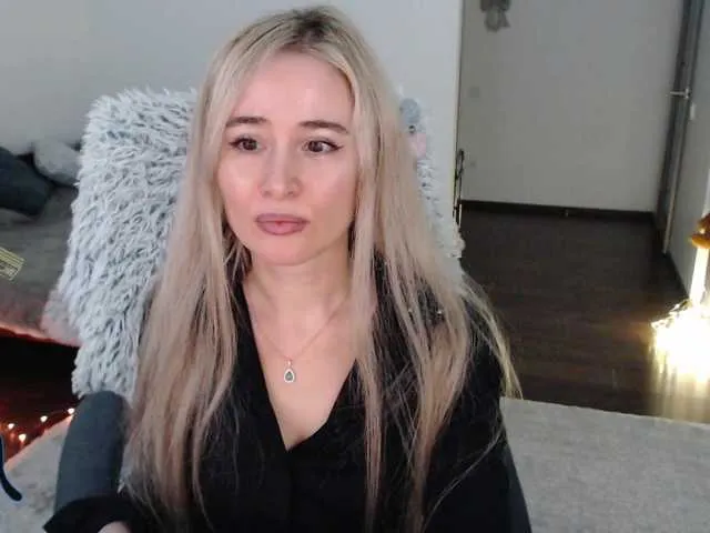 Live sex webcam photo for xyliganka777 #277274090