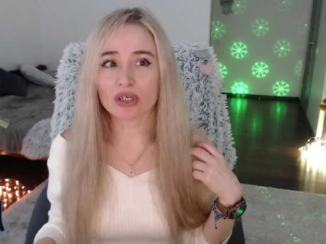 Live sex webcam photo for xyliganka777 #277281497