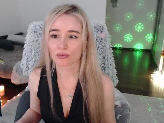 Live sex webcam photo for xyliganka777 #277295430