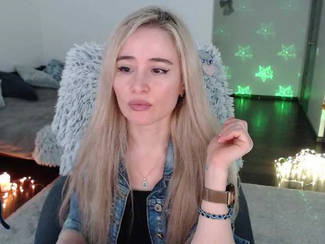 Live sex webcam photo for xyliganka777 #277322771