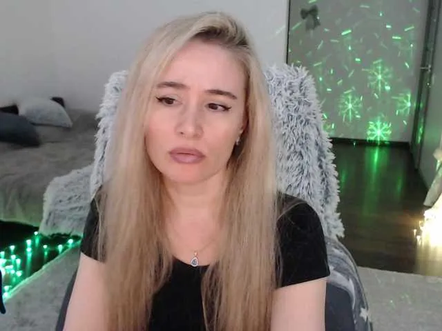 Live sex webcam photo for xyliganka777 #277445783