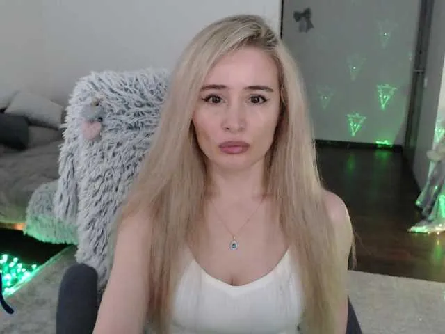 Live sex webcam photo for xyliganka777 #277466451