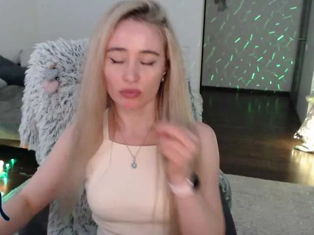 Live sex webcam photo for xyliganka777 #277487310