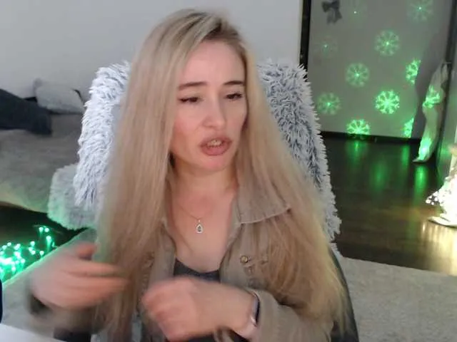 Live sex webcam photo for xyliganka777 #277493149