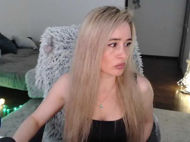 Live sex webcam photo for xyliganka777 #277533558