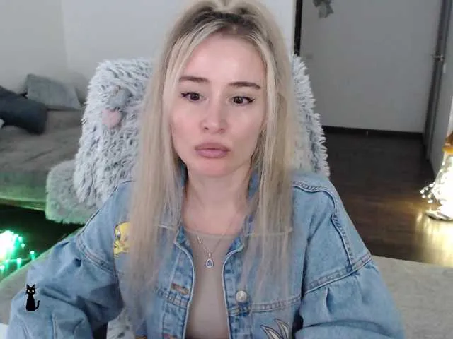 Live sex webcam photo for xyliganka777 #277539353