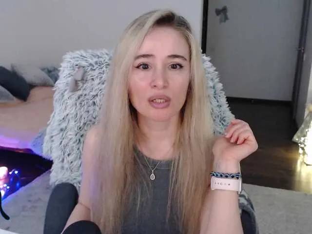 Live sex webcam photo for xyliganka777 #277629323