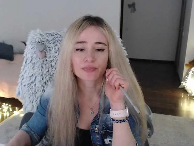 Live sex webcam photo for xyliganka777 #277668429